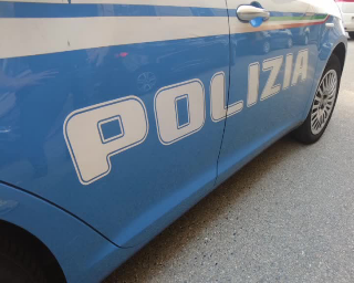 Avevano un kalashnikov e droga nell’auto, arrestate tre persone